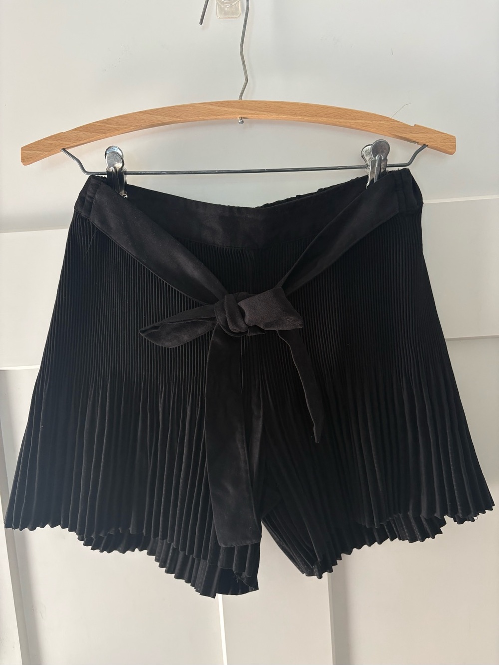 Zara pleated belted black shorts XS